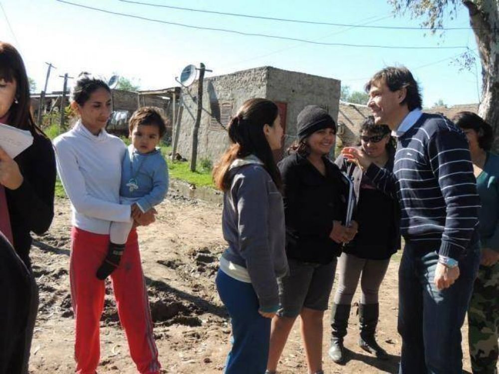 Vallejos: "La gente con necesidad de generar un cambio nos ve como alternativa de Gobierno"