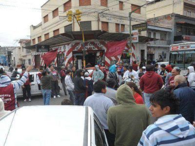 La marcha de los taxistas hizo colapsar el centro de la ciudad