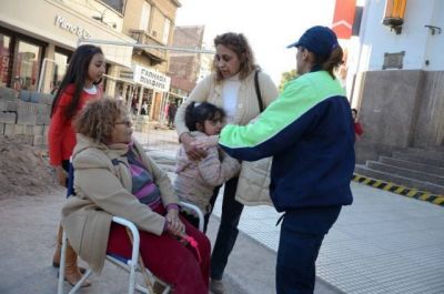 Dos mujeres se cayeron en la obra de la nueva peatonal