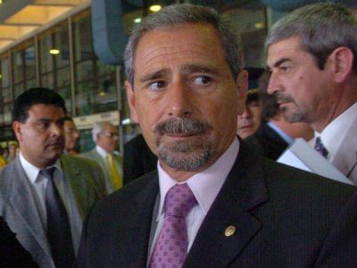 "Mis abogados me aconsejan no entregarme porque el fallo fue apelado"