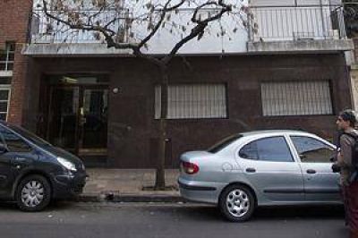 Secuestran contenedores de basura cercanos al edificio de �ngeles Rawson