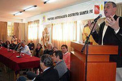 Obeid: "El proyecto final es ganar la provincia en 2015"