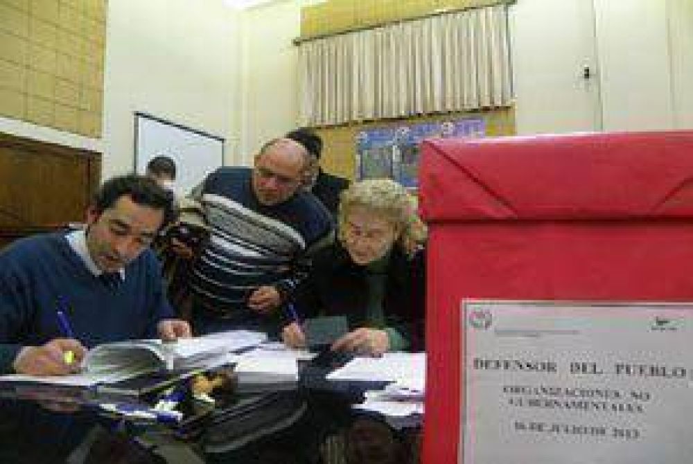 Votaron los representantes de las ONG sus candidatos a Defensores del Pueblo