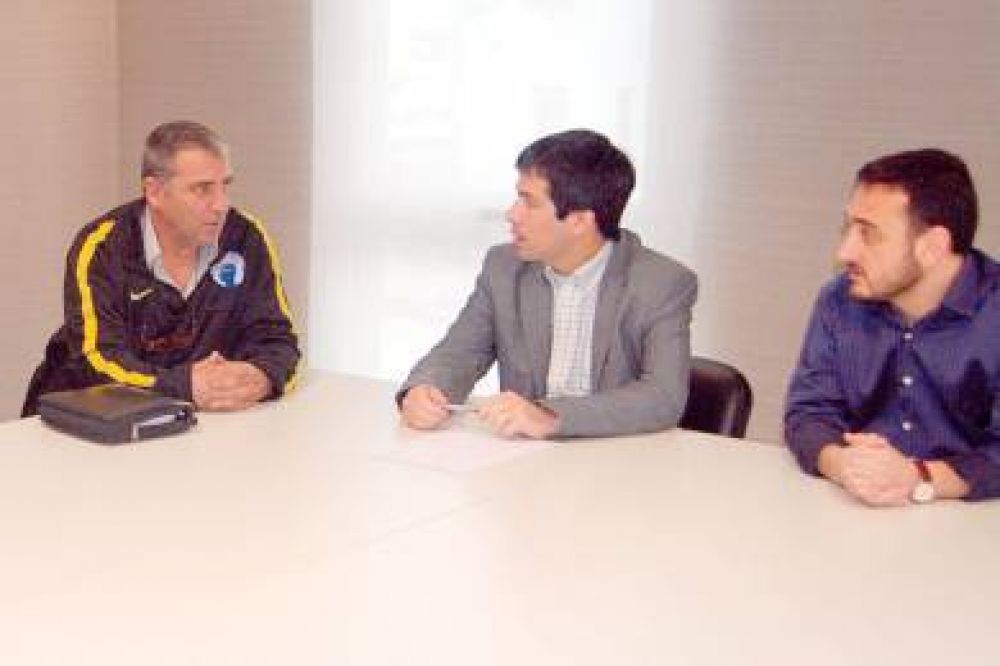Analizan el plan de inversi�n de obras e incorporaci�n de personal con YPF