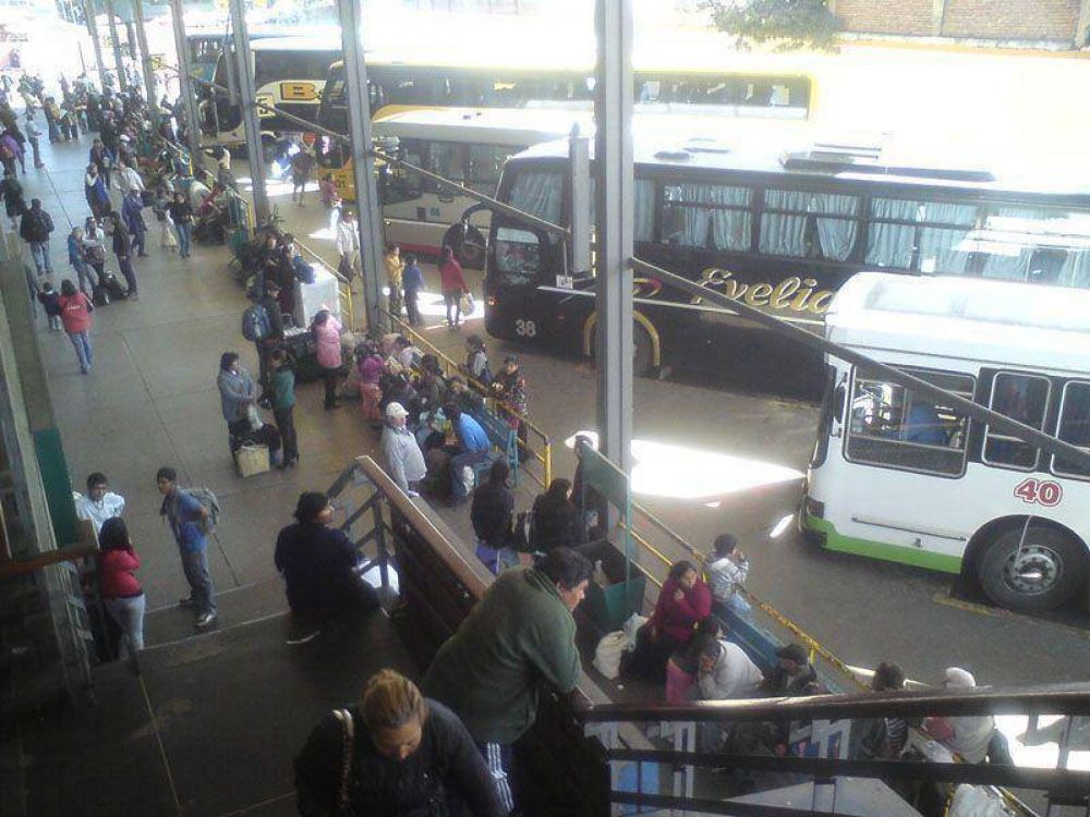 Opera al l�mite la terminal de �mnibus