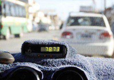 Centenario: ataron la tarifa de taxis al valor de la nafta 
