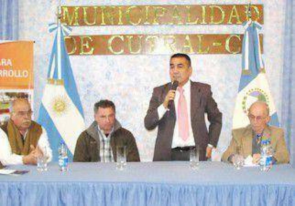 Rioseco firm� un convenio para proyecto vitivin�cola 