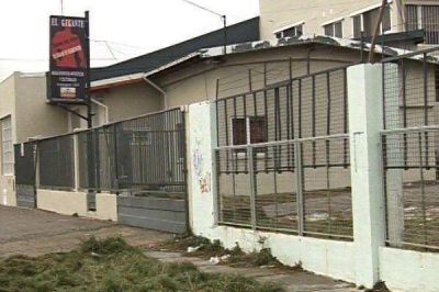 Clausuran boliches por venta de alcohol y presencia de menores
