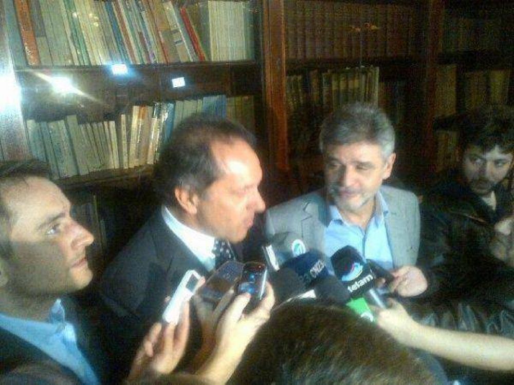 Scioli y un "empujoncito" a Filmus y Cabandi�