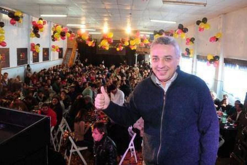 Julio Zamora: �Los vecinos nos demuestran un fuerte apoyo� 