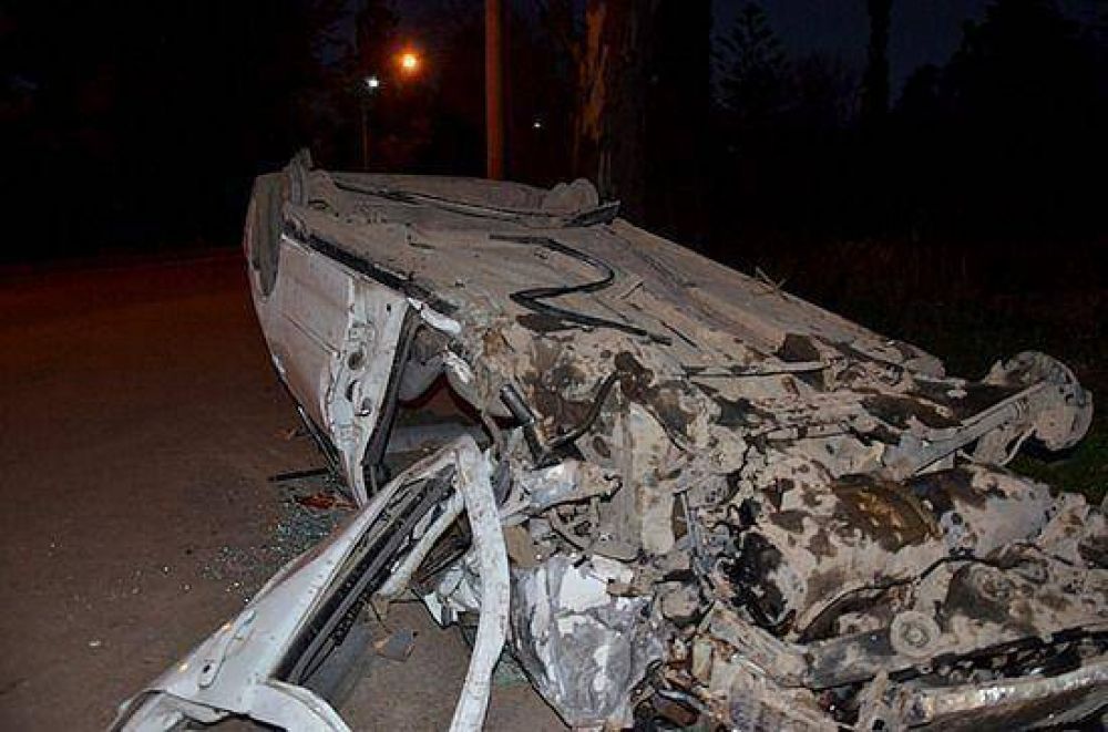 Volc� en la calle Irigoyen y lo saquearon  