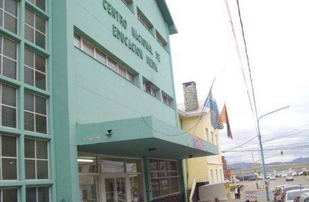 Buscan sedes para albergar a los estudiantes