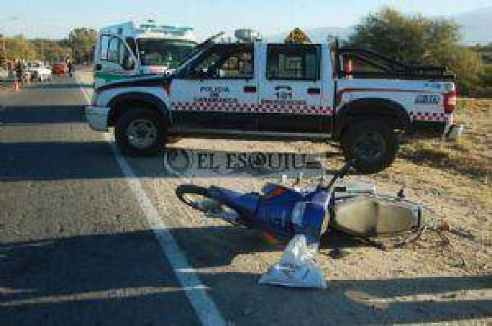 Embisti� a una joven en moto y no se dio cuenta