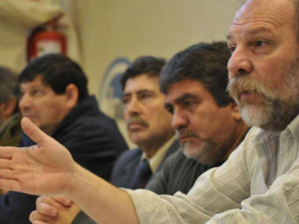 Una pyme de San Lorenzo podr�a comprar Petroqu�mica de Berm�dez