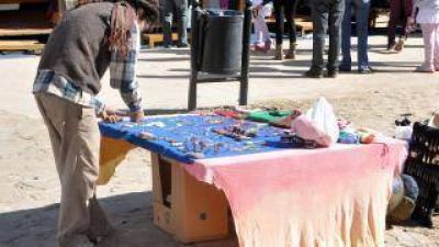 Manteros piden trabajar sin restricciones