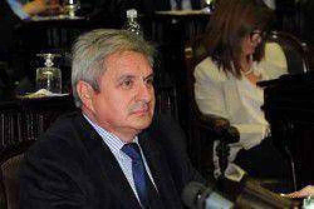 Maldonado: �Secheep no acata el fallo judicial y sigue rob�ndole a los usuarios�