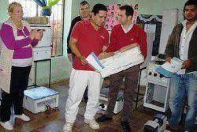 Desarrollo Social entreg� herramientas para emprendedores de Barranqueras
