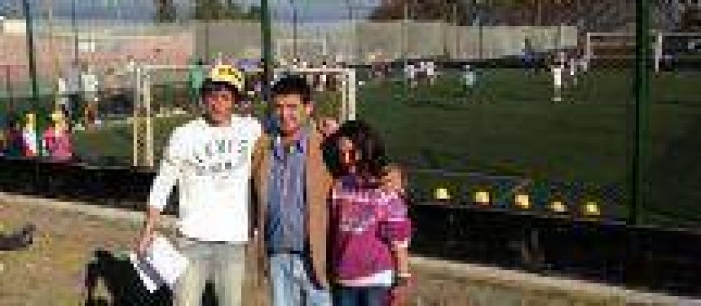 Gran concurrencia al campeonato de f�tbol �S� a la vida� organizado por el Diputado Olmedo