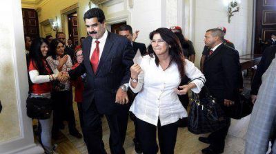 Nicol�s Maduro se cas� en privado con Cilia Flores