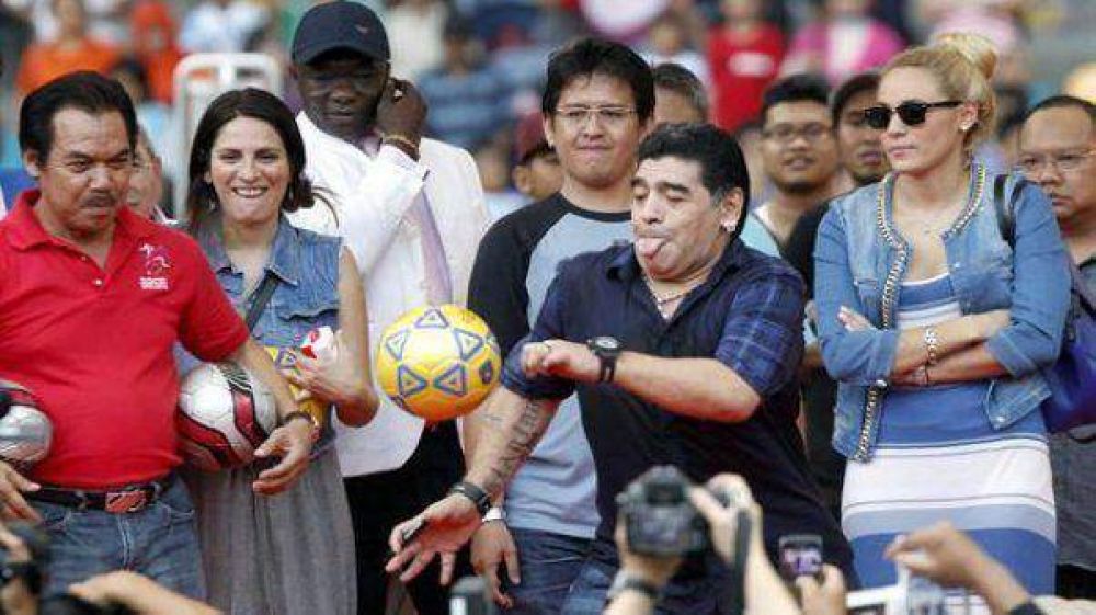 �Maradona est� esperando un hijo junto a Roc�o?