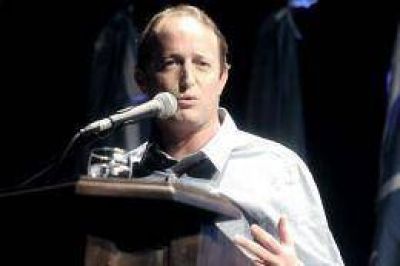 Insaurralde: "Todav�a no escuch� muchas propuestas por parte de la oposici�n"