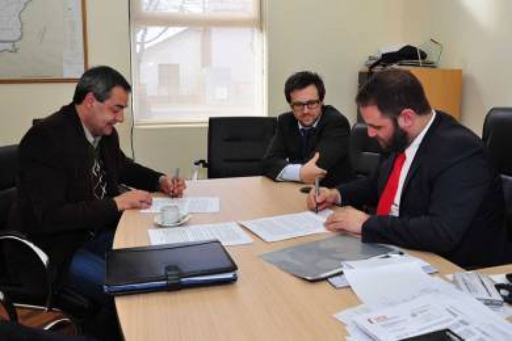 Firmaron contrato para la ampliaci�n del sistema de videovigilancia
