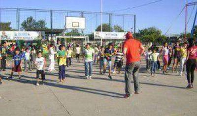 Contin�a la fiesta para ni�os de la ciudad en playones deportivos