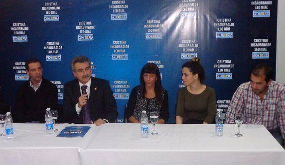 El Ministro de Defensa Agust�n Rossi disert� en Vicente L�pez