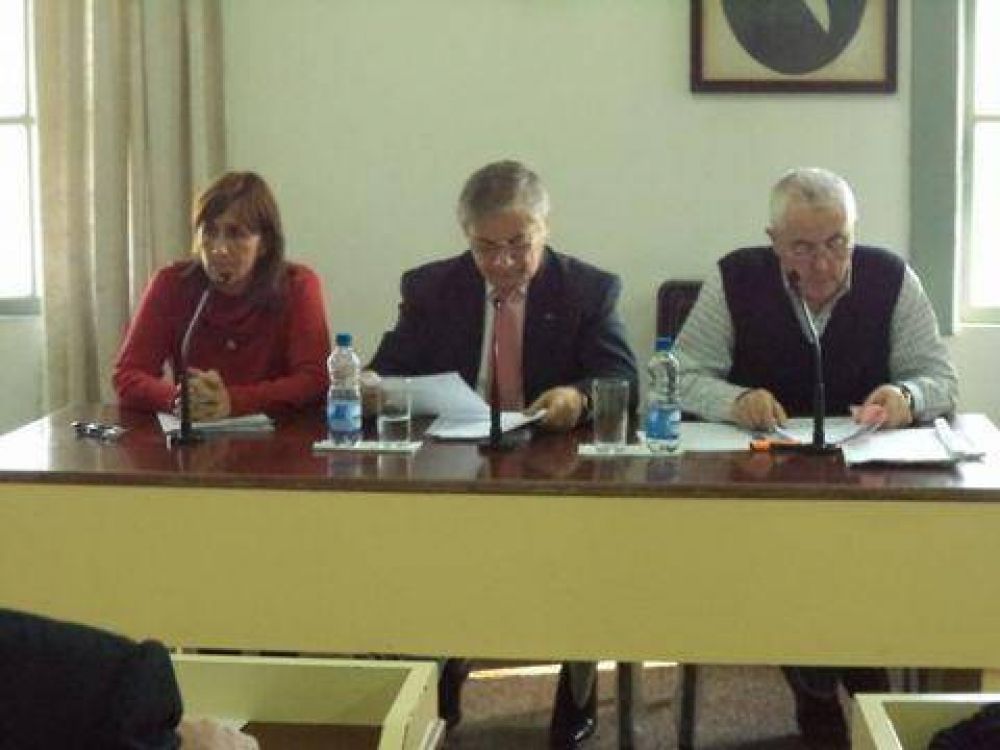Finalmente se aprob� la resoluci�n en defensa del Vino de la Costa