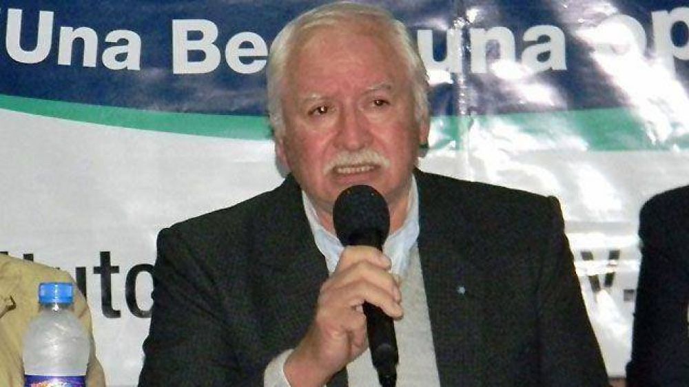 Nogoy�: Pav�n us� la barredora para sus funcionarios	 