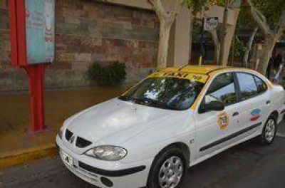 Choferes de taxis piden por situaci�n laboral del sector