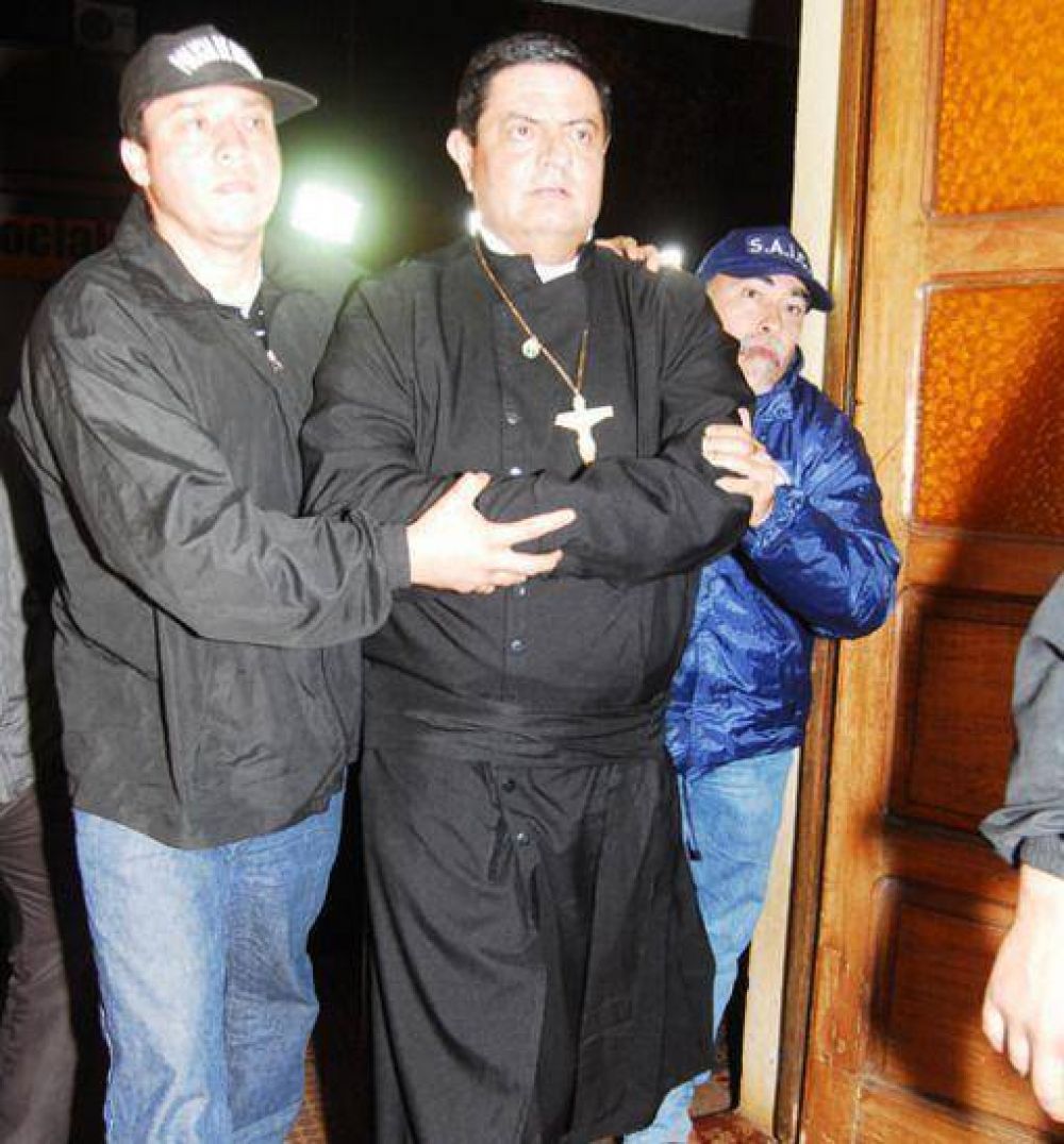 Santurio seguir� preso por sospechas de abuso