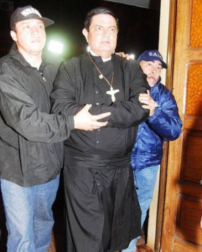 Santurio seguir� preso por sospechas de abuso