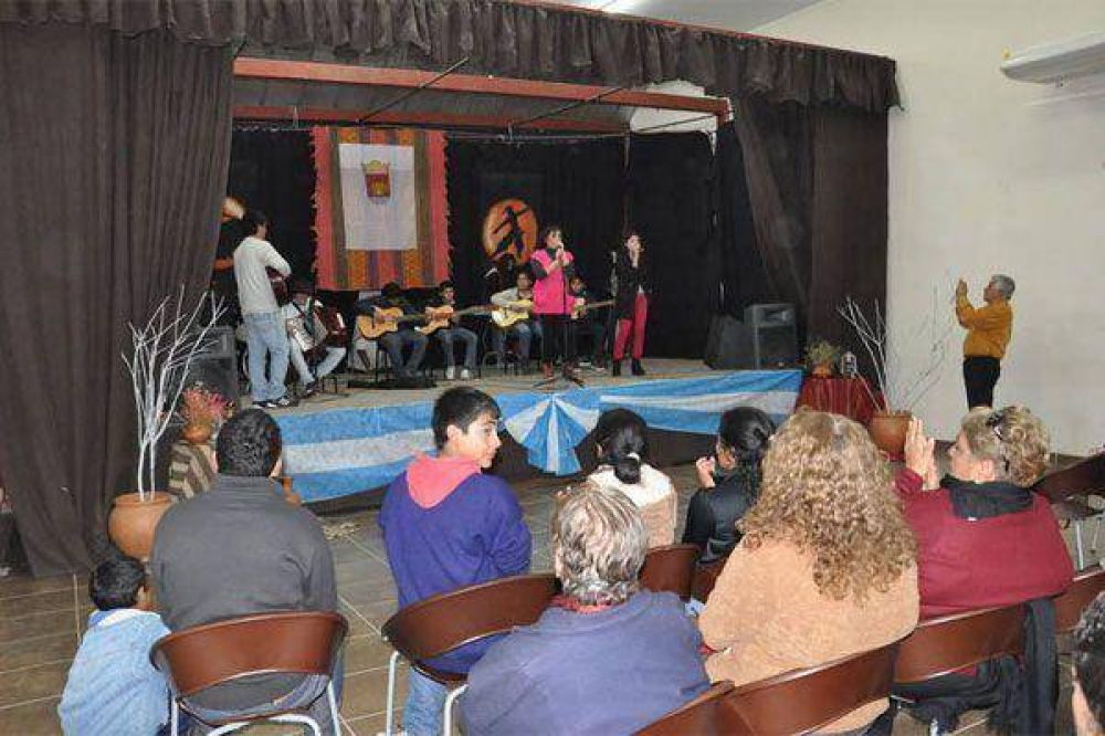 Pozo Hondo se sum a los festejos por el aniversario de la Madre de Ciudades