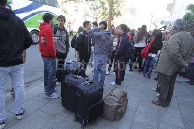 Unos 700 j�venes santafesinos van al encuentro de Francisco