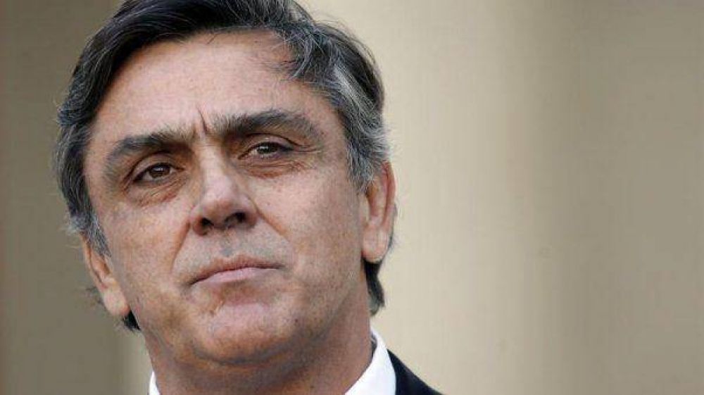 Rev�s para Pi�era: su candidato se baj� por depresi�n