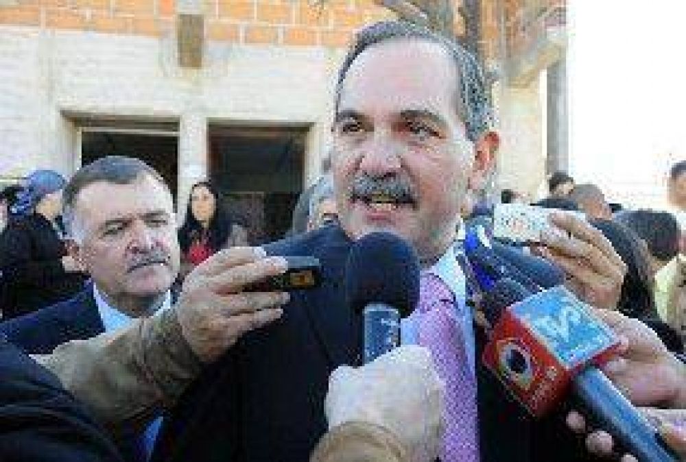 Unas 14.000 tucumanas ingresar�n al programa "Ellas Hacen"
