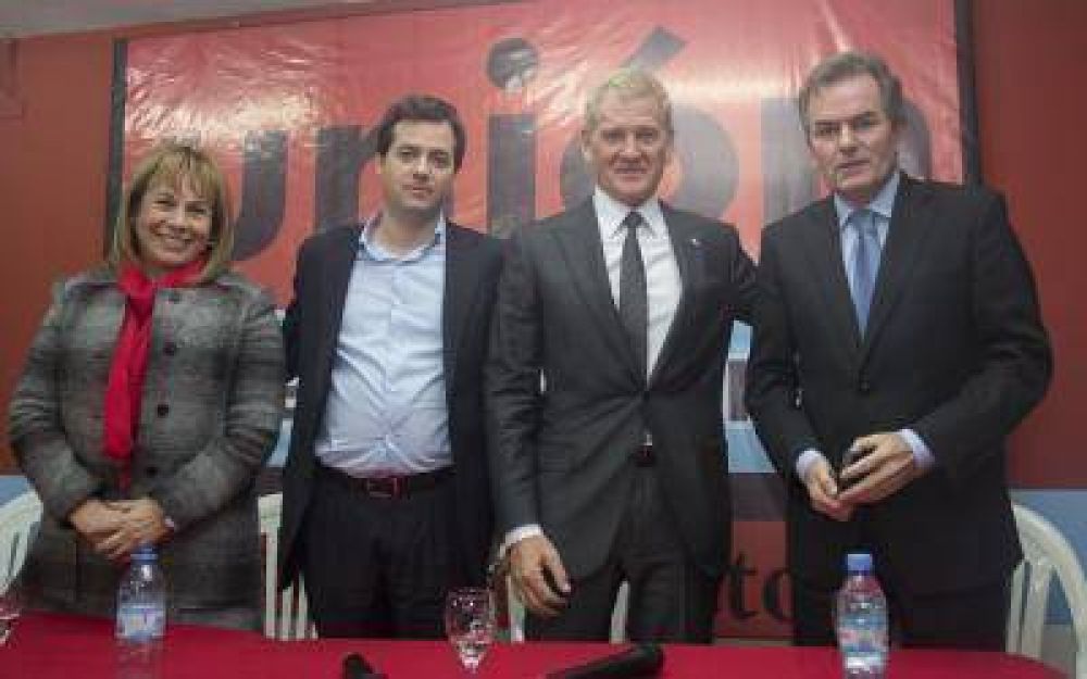 Elecciones 2013: Para De Narv�ez, hay que tener "m�s huevos" para gobernar la Provincia