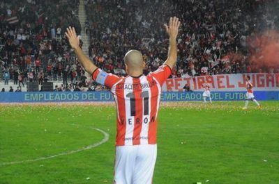 Ver�n oficializ� su vuelta al f�tbol con la camiseta de Estudiantes de La Plata
