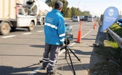 Instalan radares para controlar velocidad en Panamericana