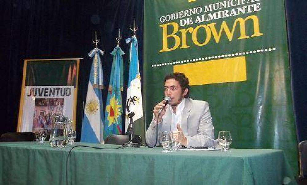 � El compromiso de los j�venes es con el futuro, por eso confiamos en Dar�o�