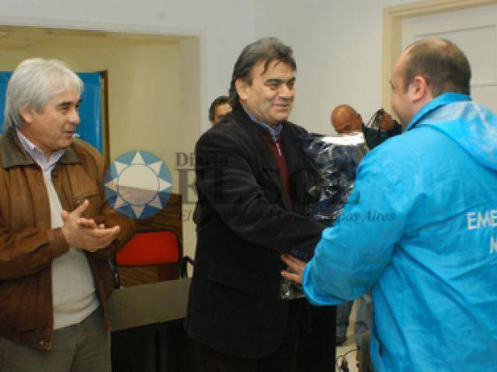 Indumentaria al personal del CREM