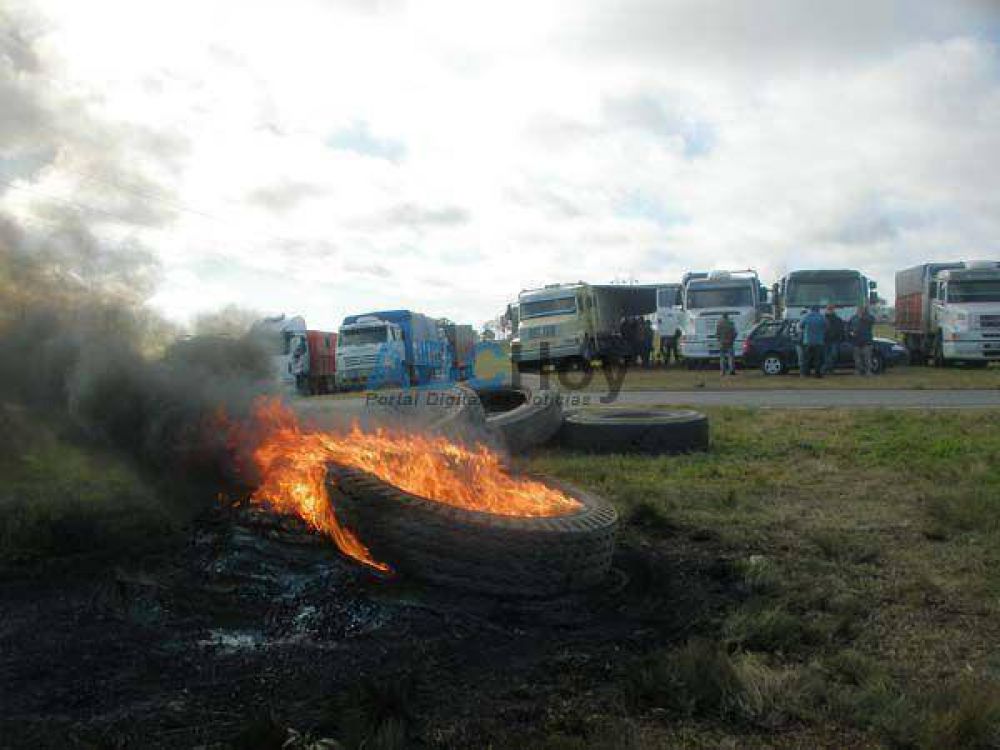Camioneros de Tandil estn en la ruta, pero quieren trabajar