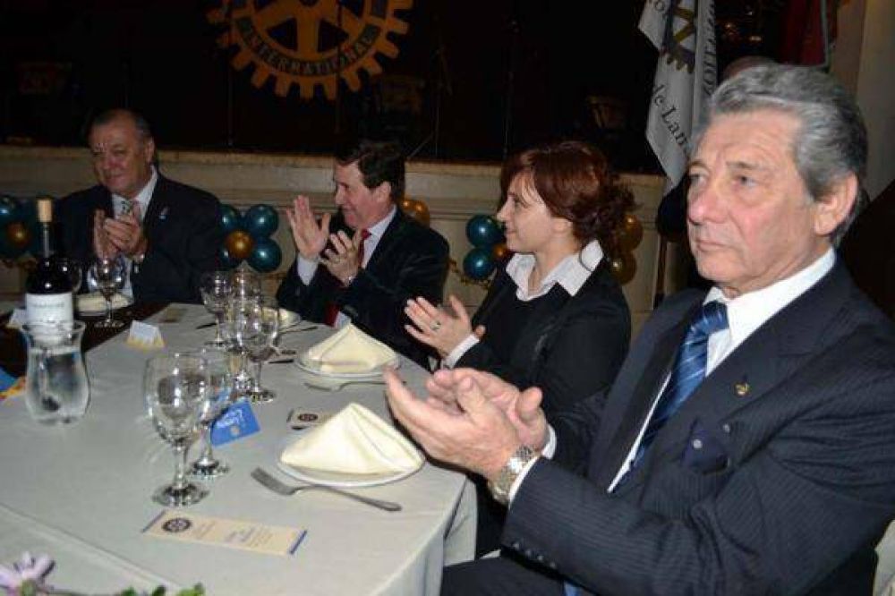 D�az P�rez invitado de honor en la asunci�n de nuevas autoridades del Rotary Club