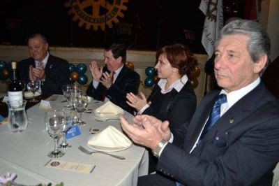 D�az P�rez invitado de honor en la asunci�n de nuevas autoridades del Rotary Club