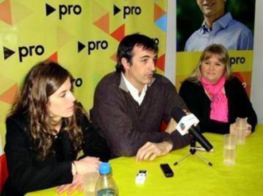 El ministro Esteban Bullrich habl� de educaci�n en Tres Arroyos