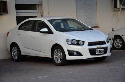 Baraybar hizo comprar un lujoso auto pero casi no lo utiliza