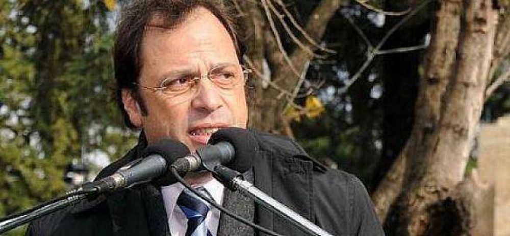 Piden que Giustozzi deje de negar el acuerdo con PRO