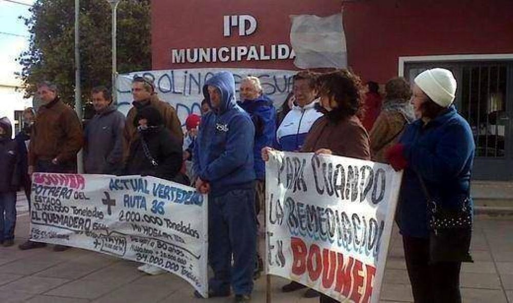 Primer �escrache� a intendentes que conforman el Cormecor