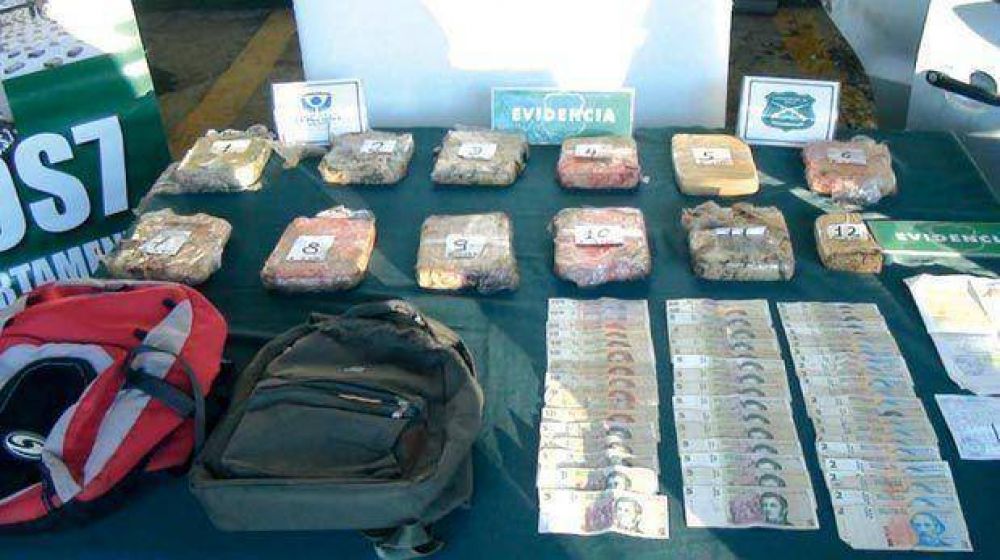 Detienen a una comodorense en Chile con 8 kilos de marihuana